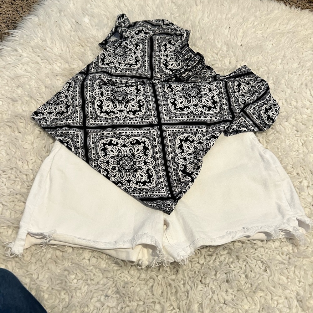 $15 sale EXPRESS Hi Rise Shorts Cut Off Women's 0 White Distressed w♥️#58